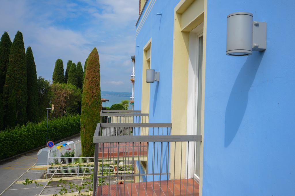 Hotel Suisse Sirmione Bagian luar foto